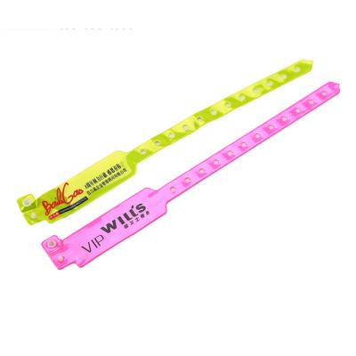 Disposable 13.56mhz Soft PVC RFID Wristband For Events