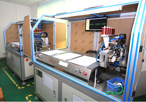 Automatic ultrasonic welding machine